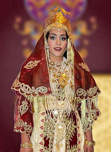 Hochzeitsfoto-Galerie #001: Braut in bunter tunesischer Tracht fotografiert vom Studio Blickfang2 aus Andernach und Weinheim